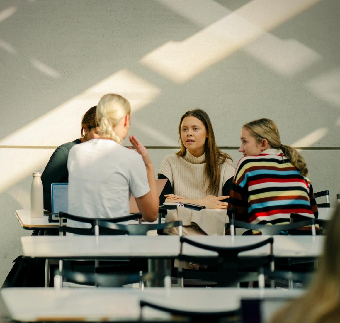 Campus Recruitment: Students Collaborating in Simulation