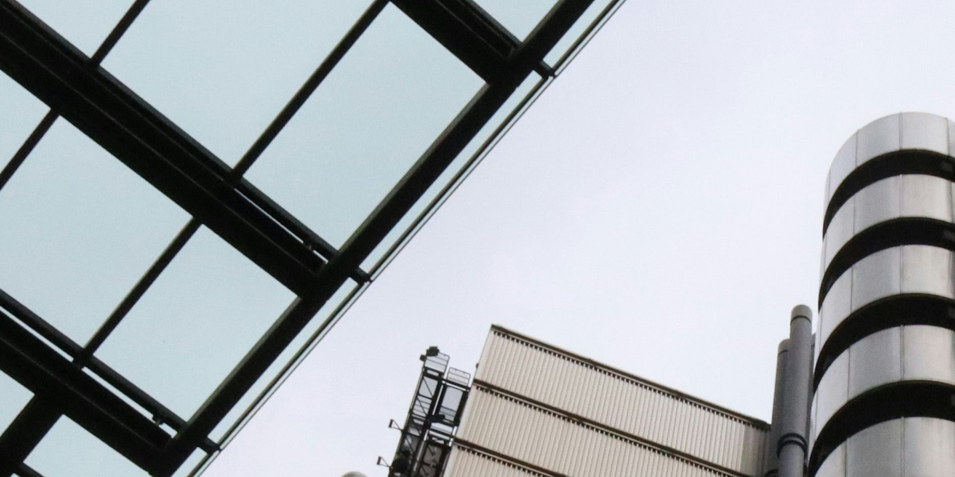 Modern Office Architecture Detail for Merchant Banking vs Investment Banking: What's the Difference?