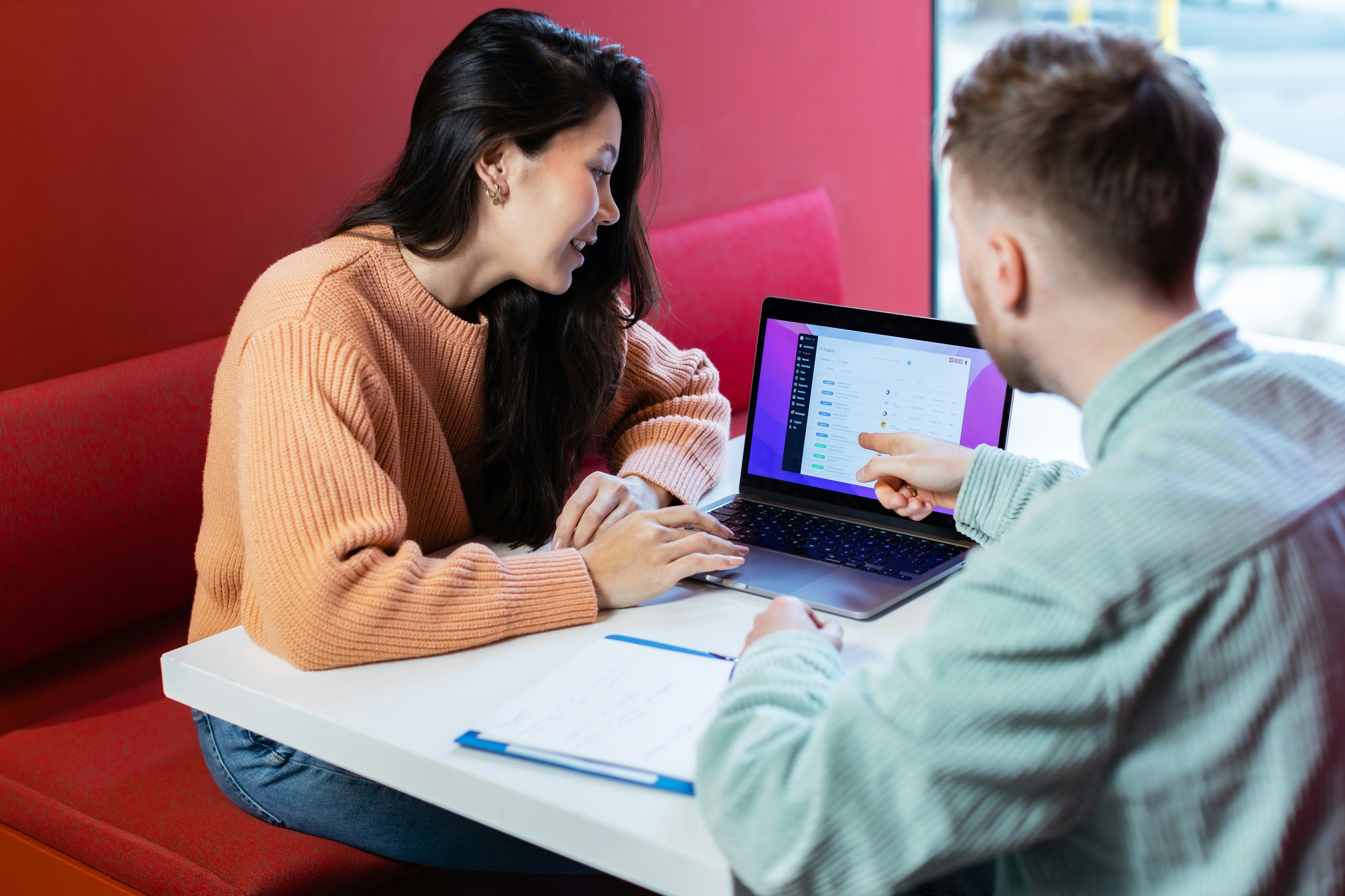 Project Management Software Collaboration for Gamified Learning Tools for Finance Education